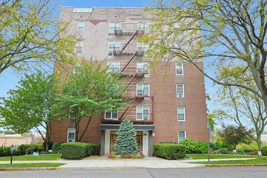 1 Oakridge Place #2k, Eastchester, NY 10709 - Image #2