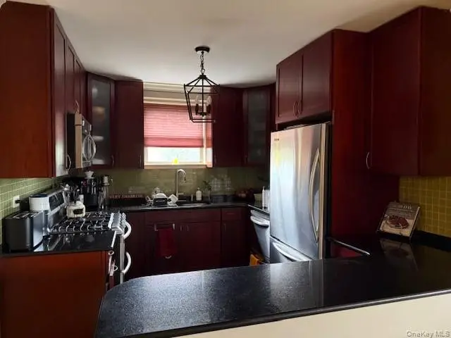 5700 Arlington Avenue #4V, Bronx, NY 10471 - Image #2