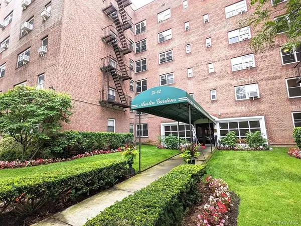 75-02 Austin Street #2J, Forest Hills, NY 11375