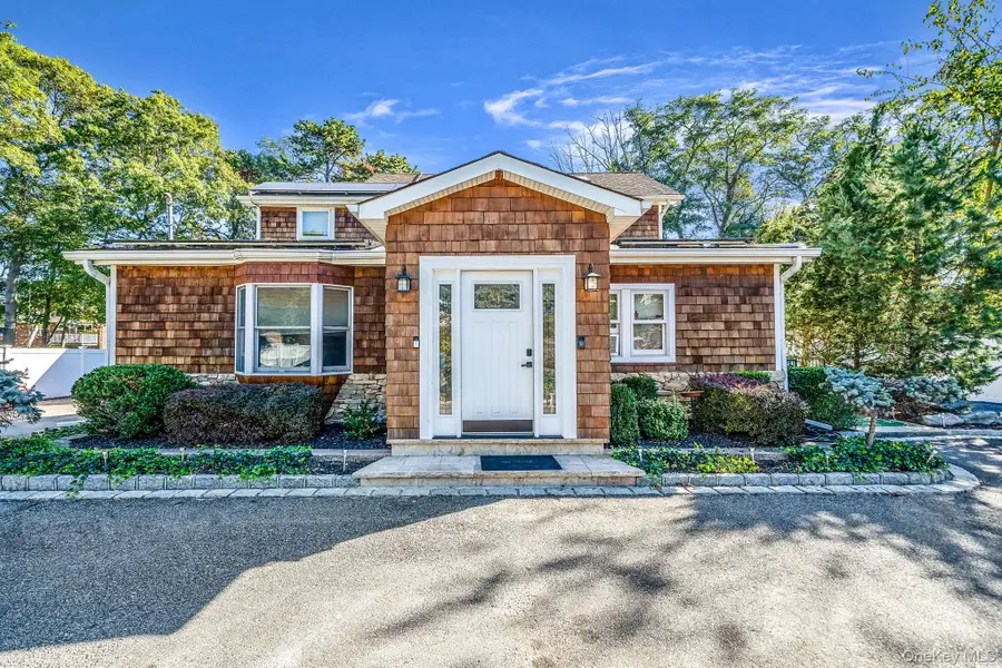 7 Albermarle Avenue, Holtsville, NY 11742 - Image #2