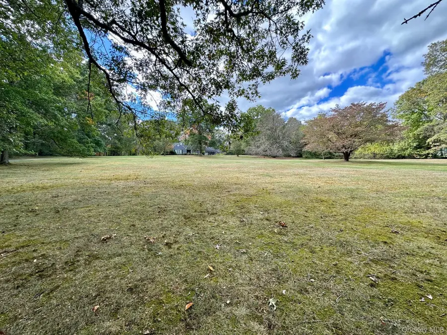 2003 Midlane S, Muttontown, NY 11791 - Image #3