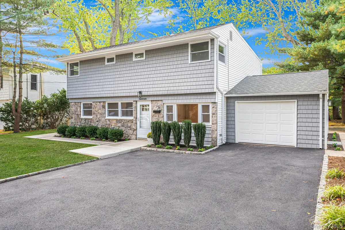 11 Lucille Lane, Commack, NY 11725 - Image #1