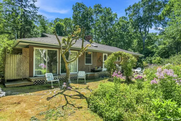 50 Barnes Hole Road, East Hampton, NY 11937