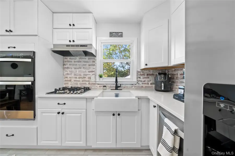 98 Paula Boulevard, Selden, NY 11784 - Image #3