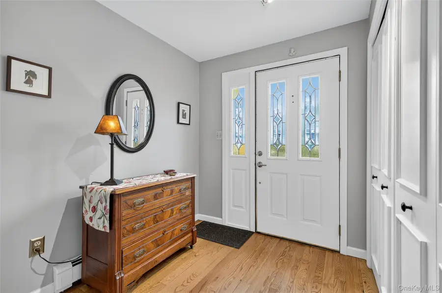 149 Hughes Place, Albertson, NY 11507 - Image #2