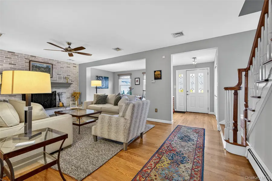 149 Hughes Place, Albertson, NY 11507 - Image #3