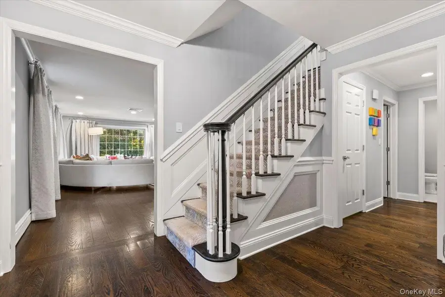 6 Valley Place, Harrison, NY 10528 - Image #2