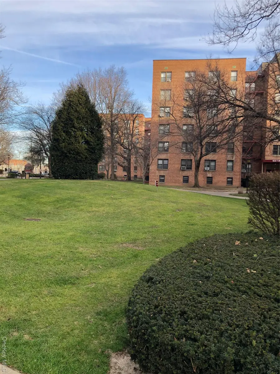150-25 72 Nd Road #1L, Flushing, NY 11367 - Image #2