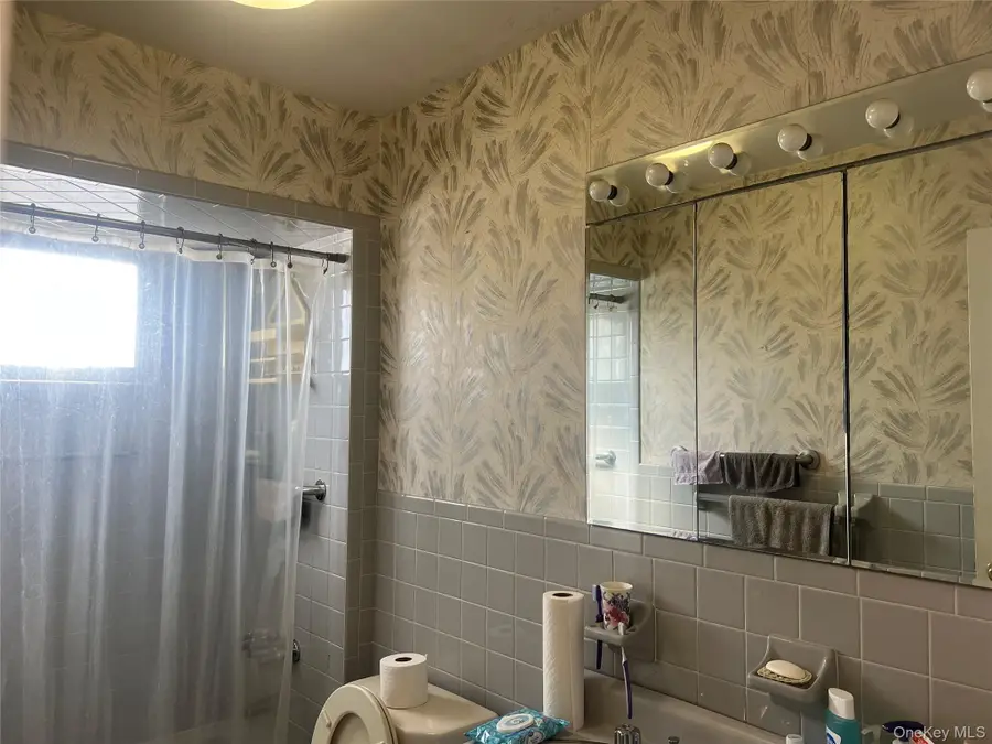 86-38 54 Avenue, Elmhurst, NY 11373 - Image #3