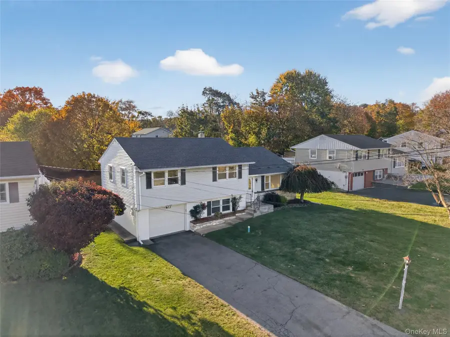 223 Margo Street, New Windsor, NY 12553 - Image #3