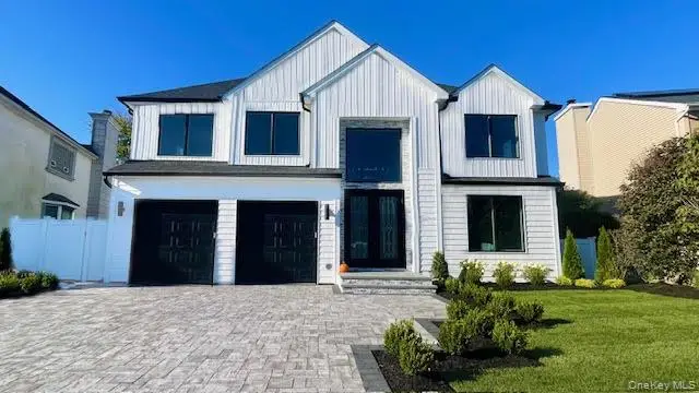 7 Crescent Cove Drive, Seaford, NY 11783 - Image #3