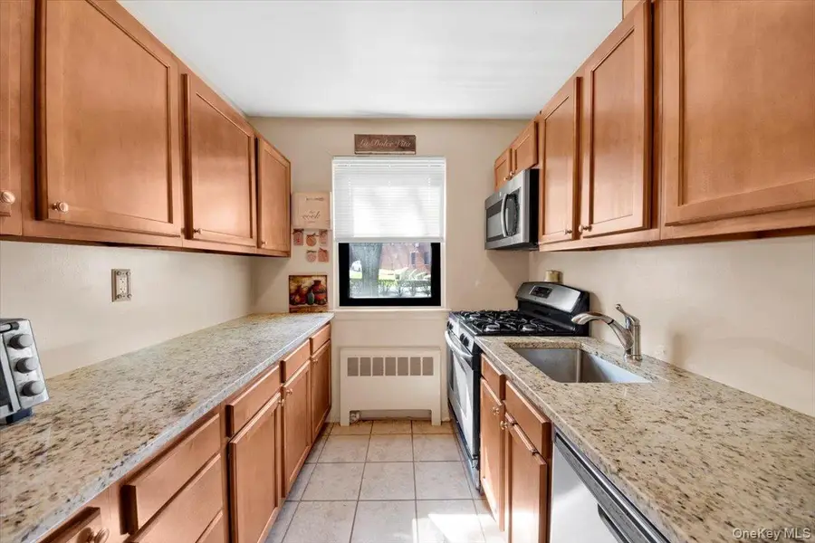 101 Beacon Hill Drive #13, Dobbs Ferry, NY 10522 - Image #2