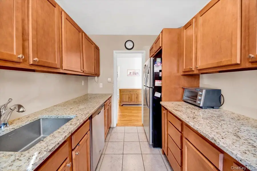 101 Beacon Hill Drive #13, Dobbs Ferry, NY 10522 - Image #3