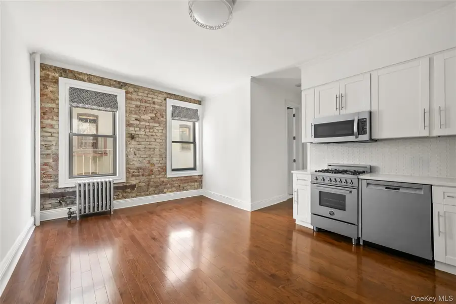 2451 38th Street #7B, Astoria, NY 11103 - Image #2