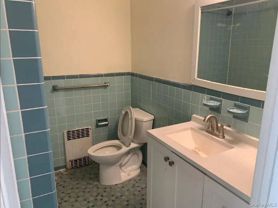 76-27 85th Drive, Woodhaven, NY 11421 - Image #2