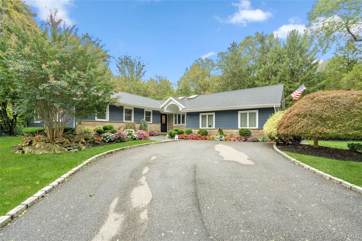 14 S Hollow Road, Dix Hills, NY 11746 - Image #1