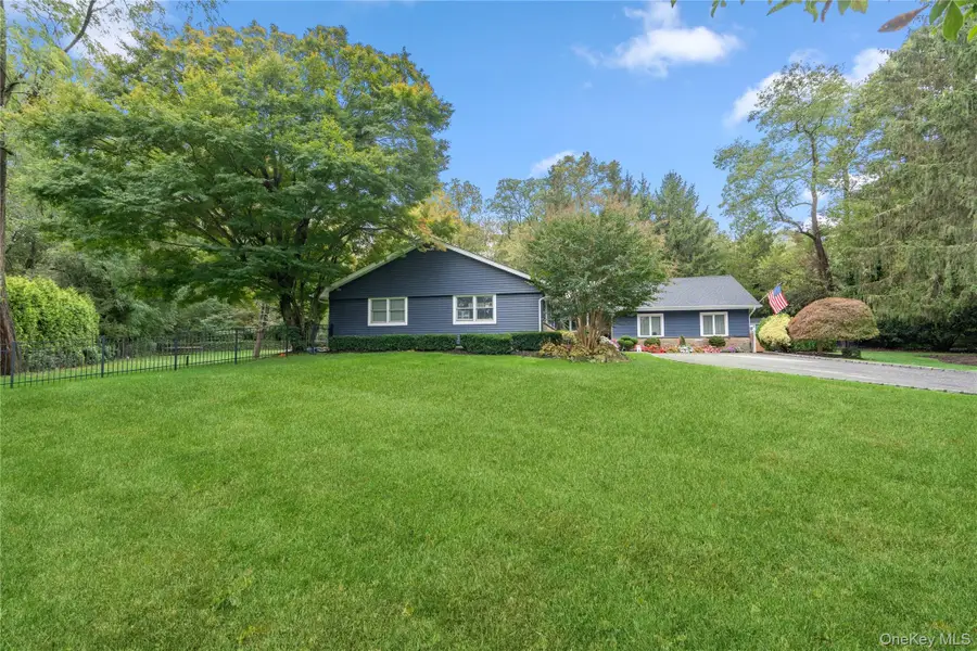 14 S Hollow Road, Dix Hills, NY 11746 - Image #2
