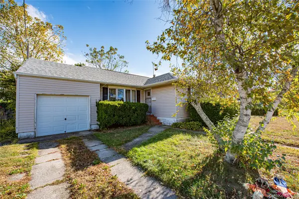 710 S 4th Street, Lindenhurst, NY 11757