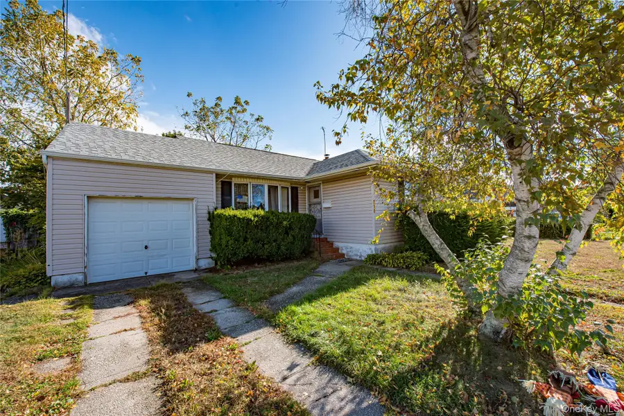 710 S 4th Street, Lindenhurst, NY 11757 - Image #2