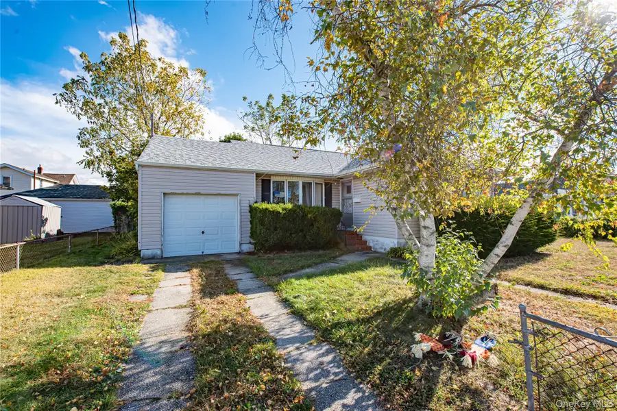 710 S 4th Street, Lindenhurst, NY 11757 - Image #3