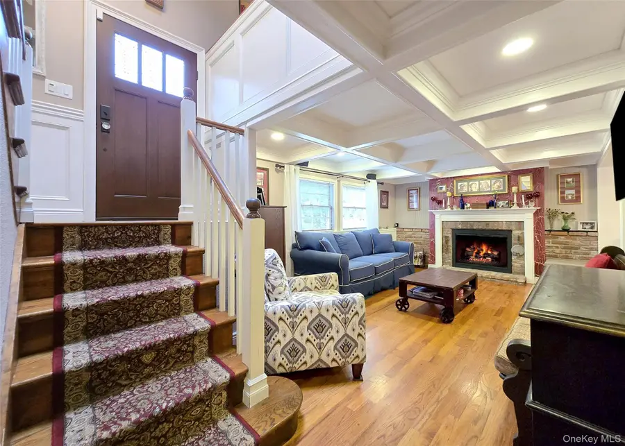 8 Stalker Lane, Setauket, NY 11733 - Image #2