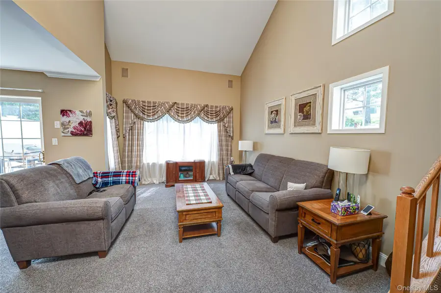 18 Beekman Place, Islandia, NY 11749 - Image #3