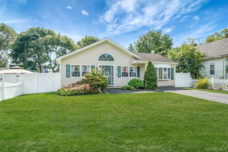 12 Edwin Street, Bay Shore, NY 11706 - Image #2