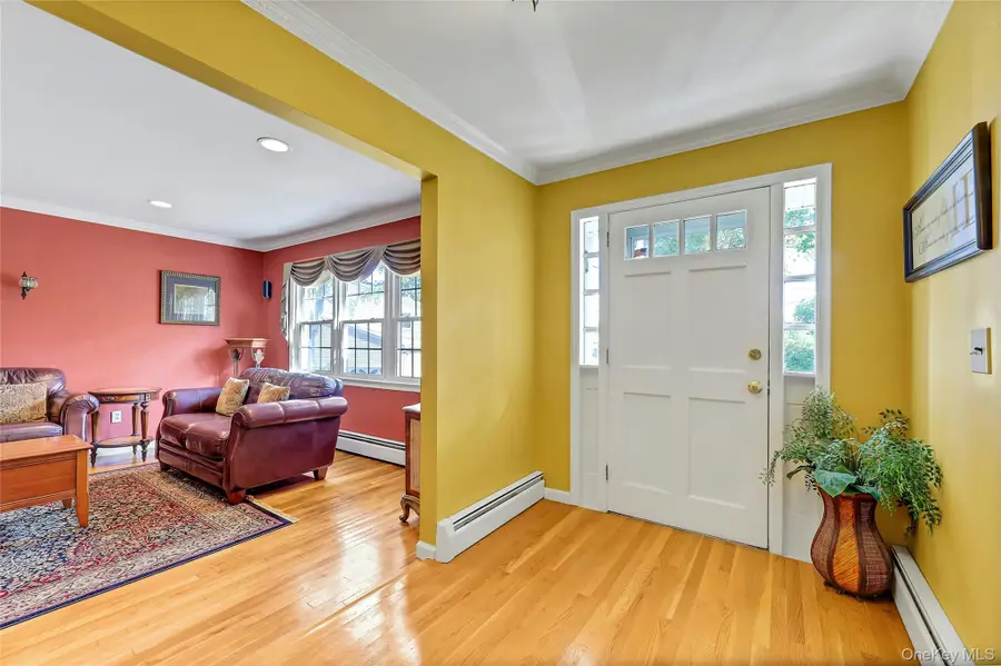 8 Liberty Circle, New City, NY 10956 - Image #3