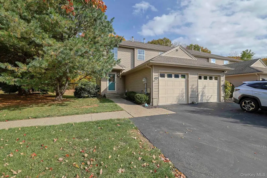 209 Crestwood Court, Fishkill, NY 12524 - Image #3