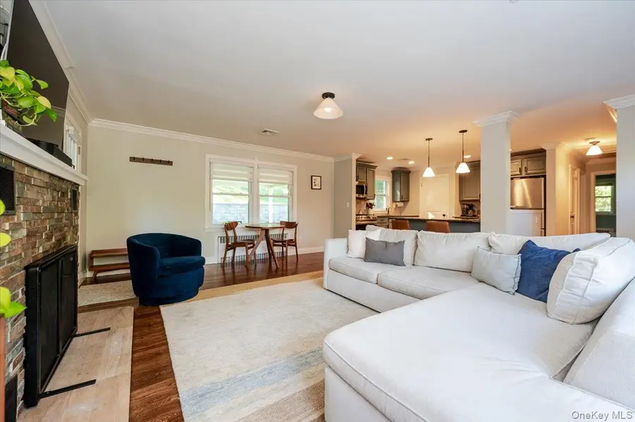 17 Dumbarton Drive, Huntington, NY 11743 - Image #3