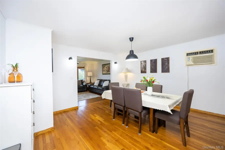 15 Alexander Drive, Syosset, NY 11791 - Image #3