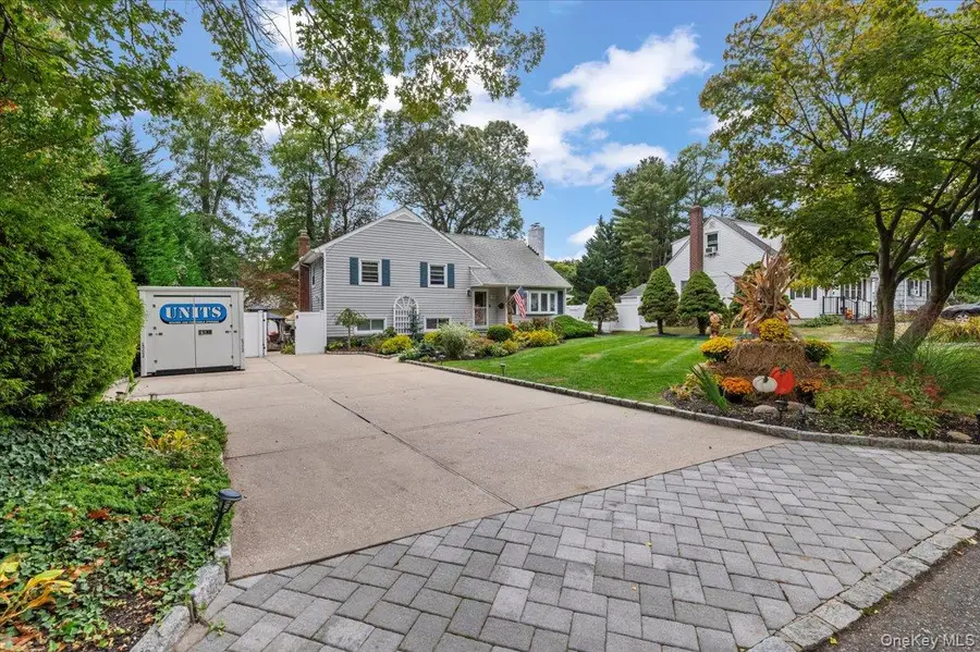 86 E 24th Street, Huntington Station, NY 11746 - Image #2