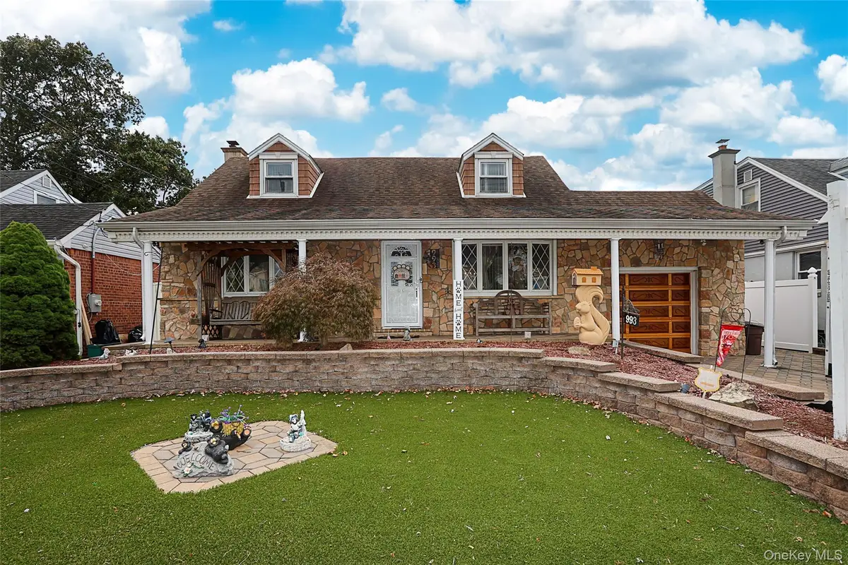 993 Ferngate Drive, Franklin Square, NY 11010 - Image #1