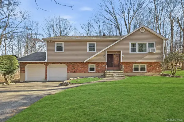 42 Bayberry Hill Road, Mahopac, NY 10541