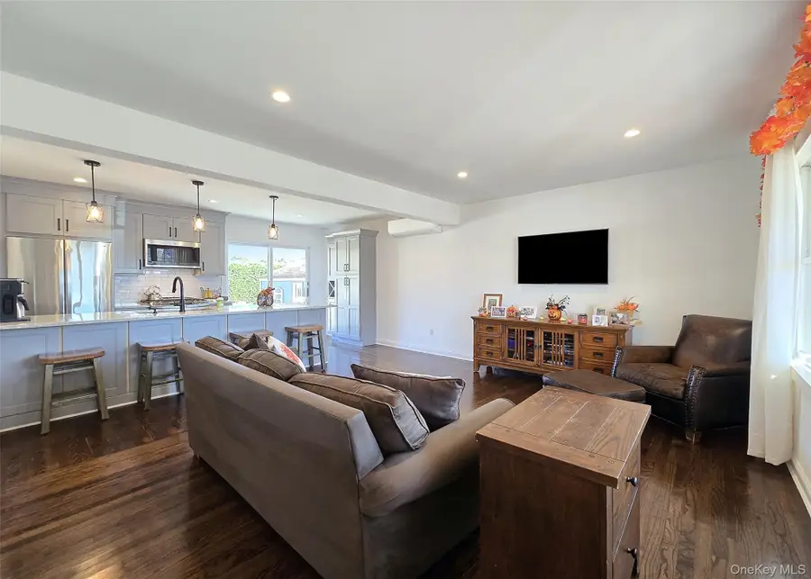 3067 Xavier Court, Oceanside, NY 11572 - Image #3