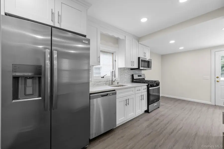 36 N Perkins Avenue, Elmsford, NY 10523 - Image #3