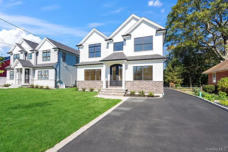 51 Netz Place, Albertson, NY 11507 - Image #2