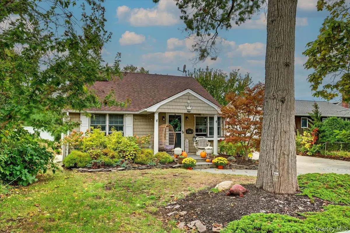 288 Cedar Avenue, Patchogue, NY 11772 - Image #1