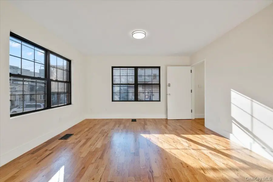 166 Beach 4th Street, Far Rockaway, NY 11691 - Image #3