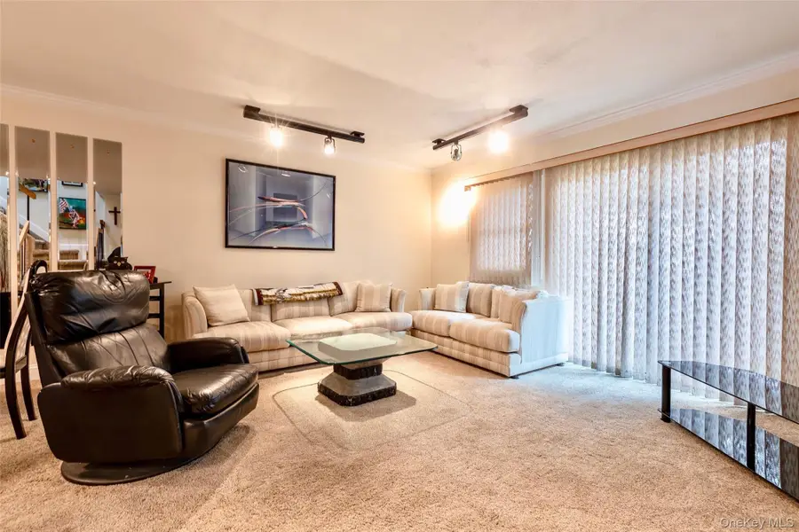 280 Franklin Avenue #11, Franklin Square, NY 11010 - Image #3