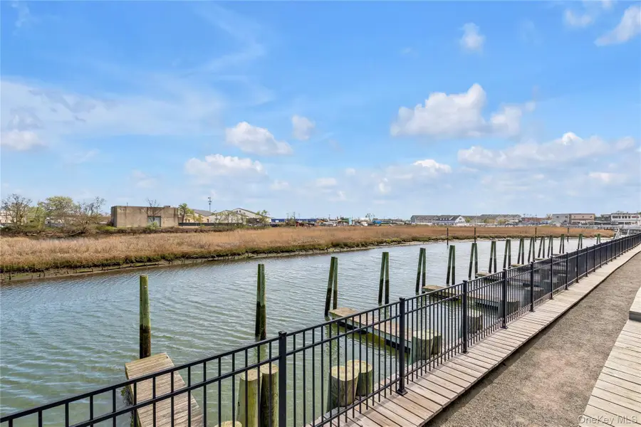 322 Marina Point, East Rockaway, NY 11518 - Image #3