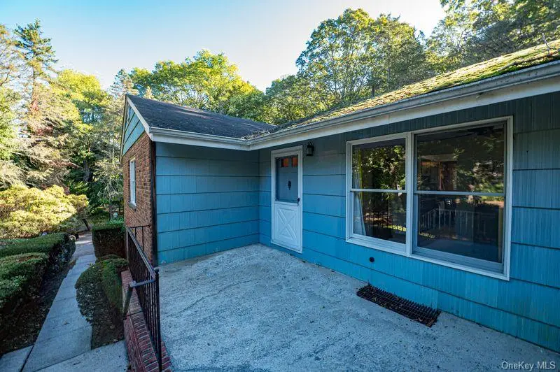 562 Old Bridge Road, Northport, NY 11768 - Image #2