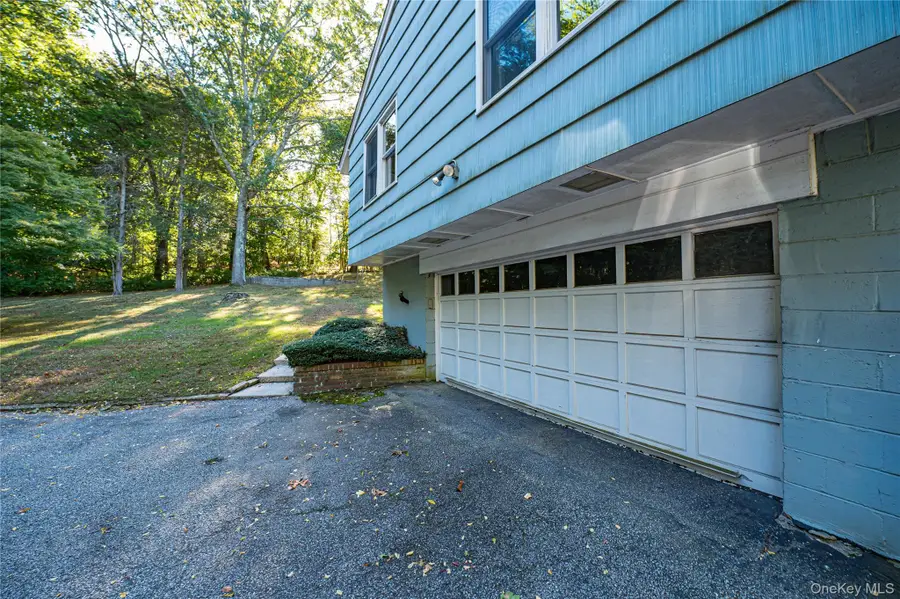 562 Old Bridge Road, Northport, NY 11768 - Image #3