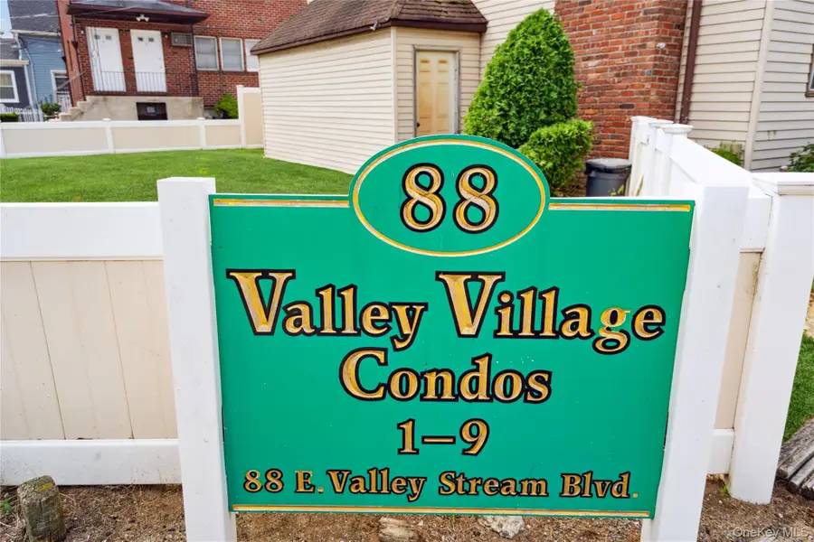 88 E Valley Stream Boulevard #7, Valley Stream, NY 11580 - Image #3