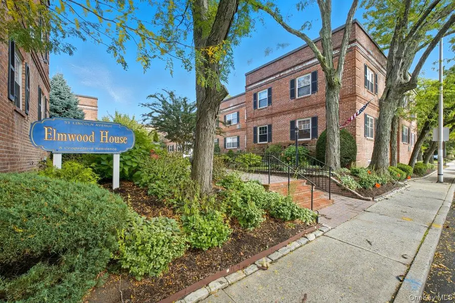 51 Lincoln Avenue #D21, Rockville Centre, NY 11570 - Image #2