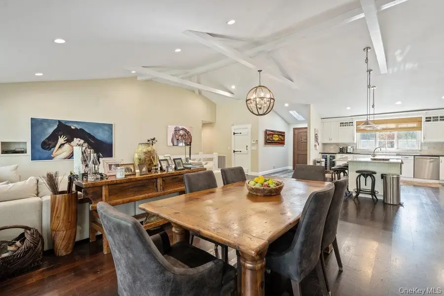 63 Ridge Drive, Plainview, NY 11803 - Image #3