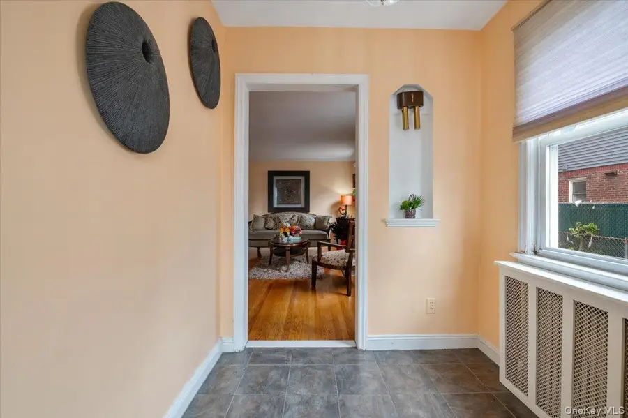 1067 Atlantic Avenue, Baldwin, NY 11510 - Image #2