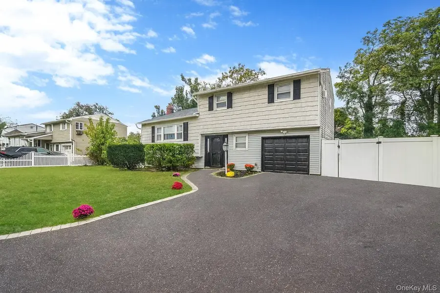 23 Holiday Park Drive, Centereach, NY 11720 - Image #2