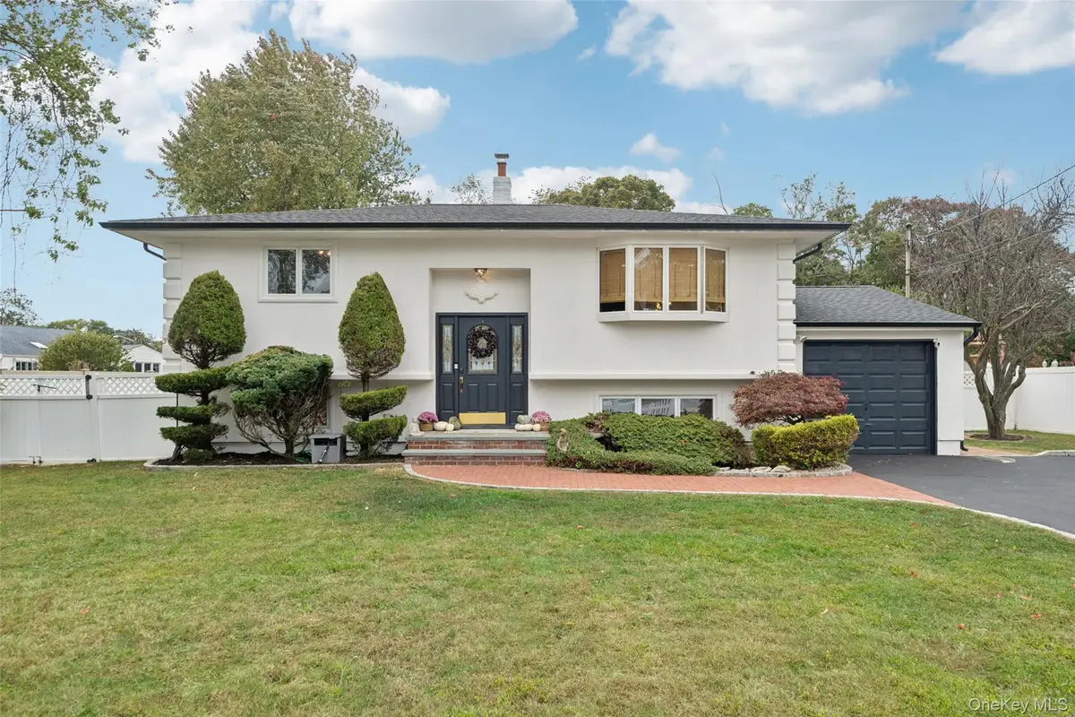1 W End Avenue, Brentwood, NY 11717 - Image #1