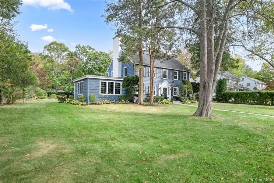 34 Gedney Park Drive, White Plains, NY 10605 - Image #2